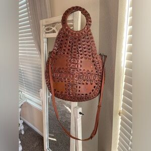 Beautiful 70s style Patricia Nash handbag!!!